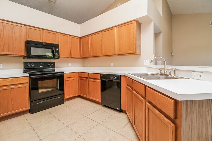 Building Photo - 13803 Riverpath Grove Dr