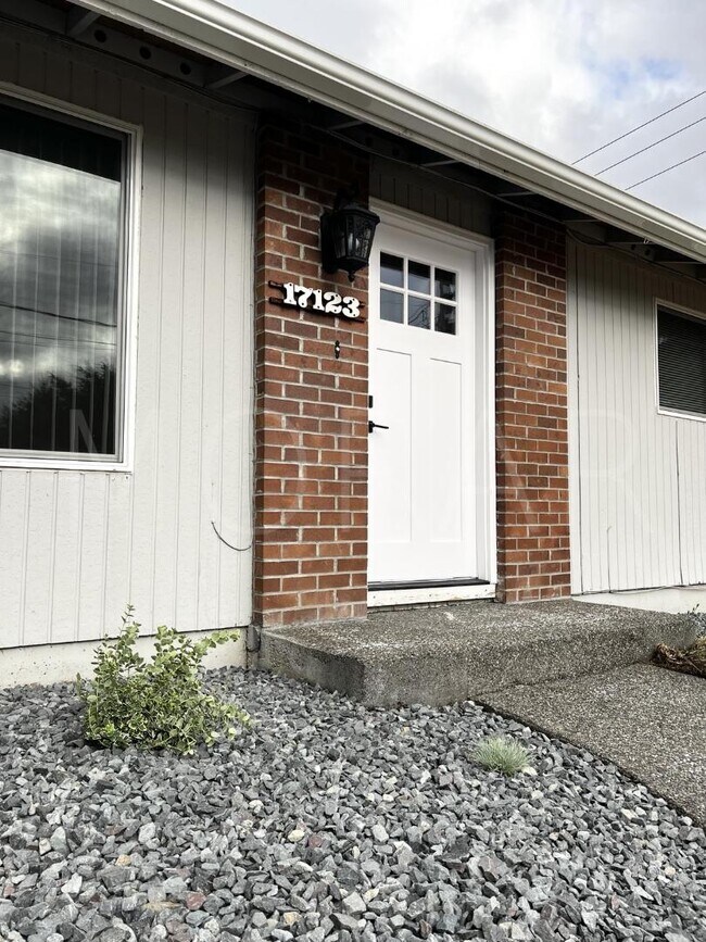 Building Photo - 17121 20th Ave E