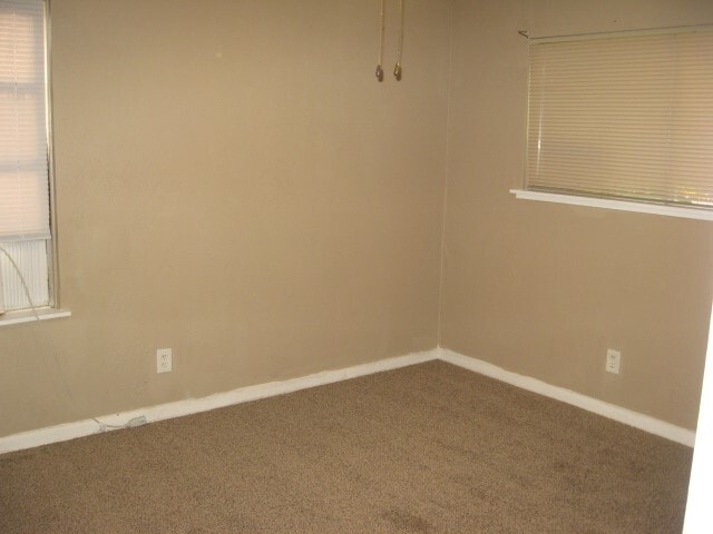 Building Photo - 1216 Armor Ave