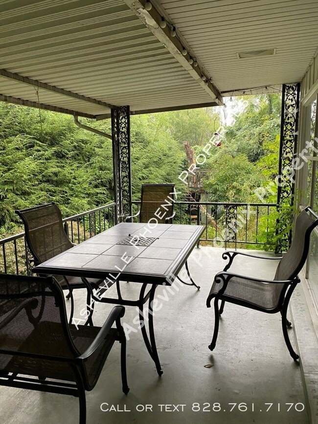 Building Photo - 36 Clarendon Road