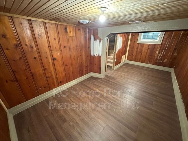 Building Photo - 2316 Spruce Ave
