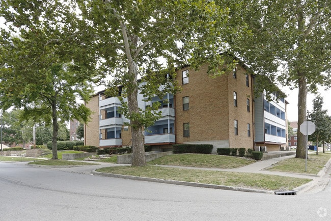 Primary Photo - Smith Apartments @ 201 East Armory