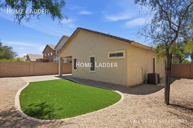 Building Photo - 2576 W Preserve Way