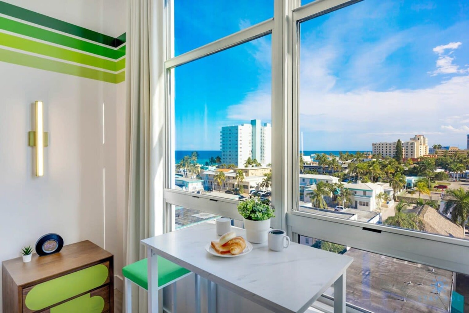 Building Photo - 777 N Ocean Dr