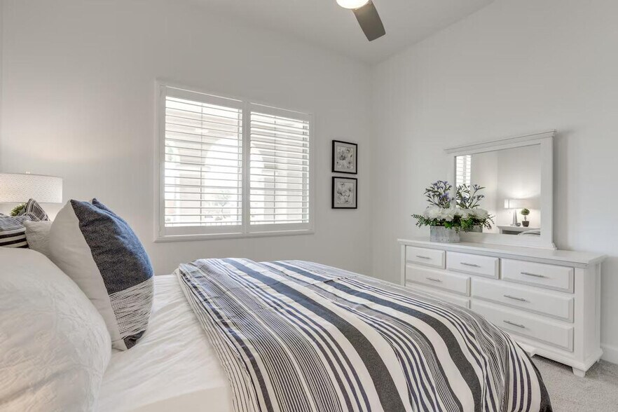 Building Photo - 16456 W Monterey Way