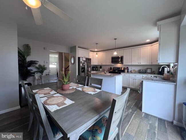 Building Photo - 13593 Gelding Pl