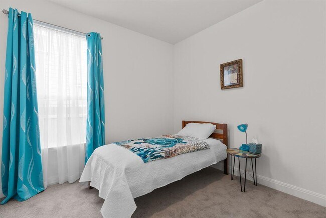 Building Photo - 237 Benmyrtle Trl