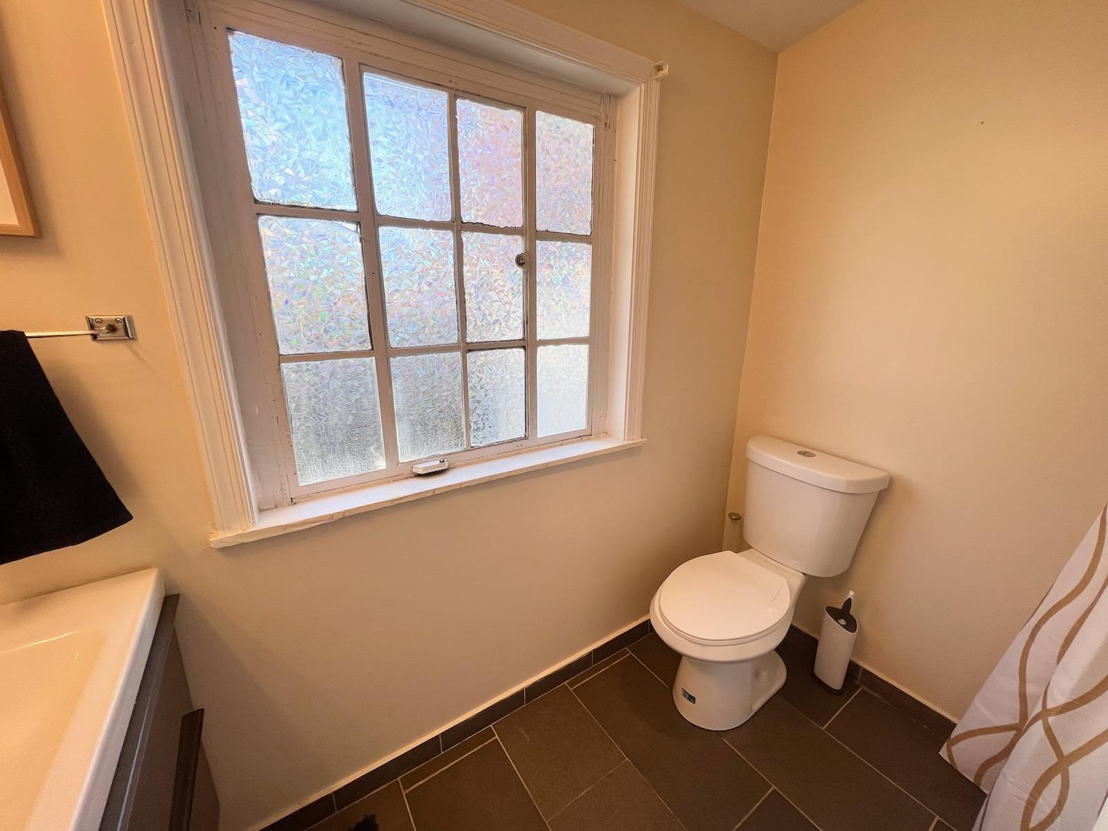 2nd Bathroom - 3415 Hickory Ave