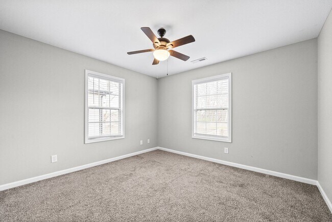 Building Photo - 739 Gaine Lynn Dr