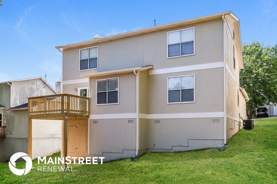 Building Photo - 5541 Panola Pl