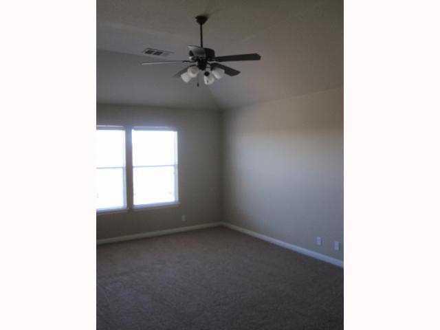 Building Photo - 728 Abbeyglen Castle Dr