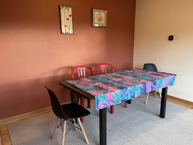 Building Photo - 3433 NE Cadet Ave