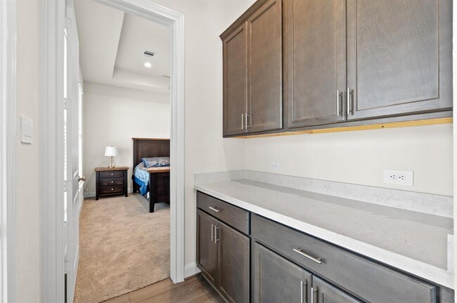 Building Photo - 12826 Raemoir Dr