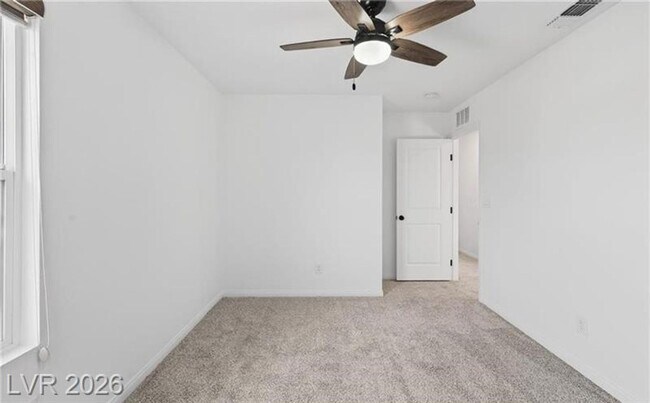 Building Photo - Gorgeous , 5 bedroom /3 Bath  with huge backyard finished with pavers! Great location!