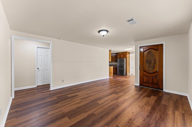 Building Photo - 1505 Gladiola Ave