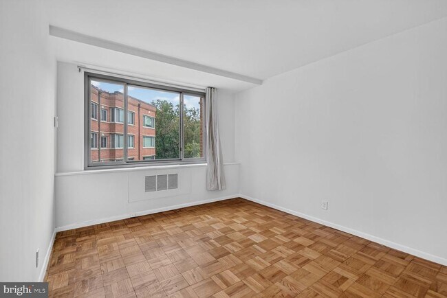 Building Photo - 4200 Cathedral Ave NW