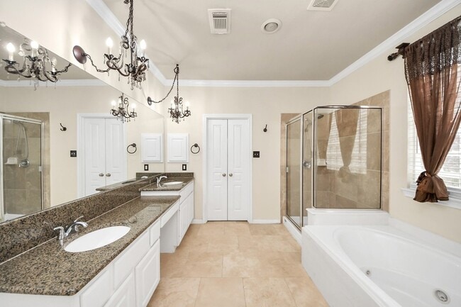 Building Photo - 2218 Longspur Ln