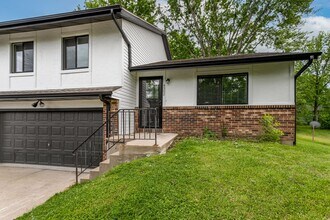 Building Photo - 4300-4302 Mount Carmel Lane