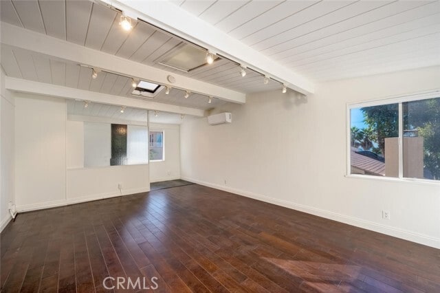 Building Photo - 358 Bluebird Canyon Dr