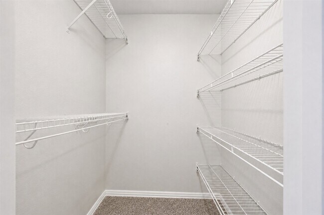 Building Photo - 16310 Emberwood Dr