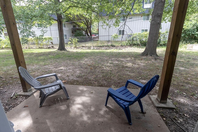 Building Photo - 105 N Garth Ave