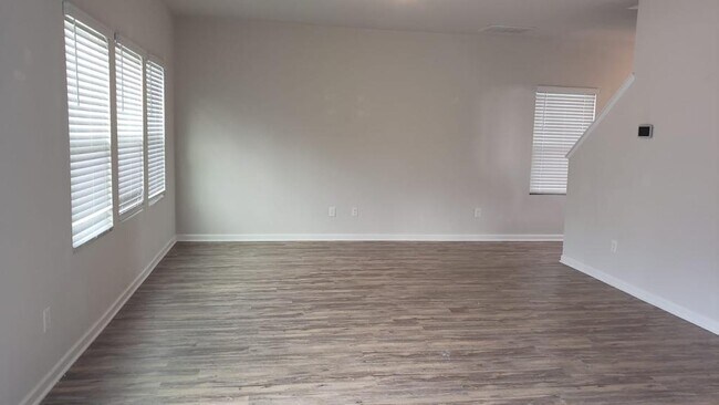 Building Photo - 2944 Lake Barkley Way