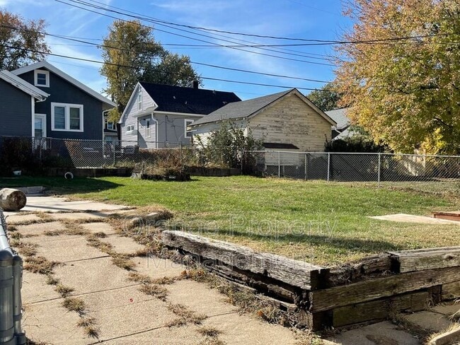 Building Photo - 4215 Mason St