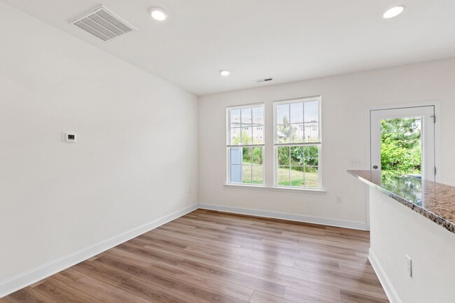 Building Photo - Spacious 3-Bedroom Townhome in Durham!