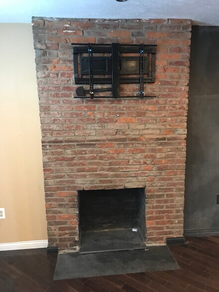 Building Photo - 1117 Freyburg St