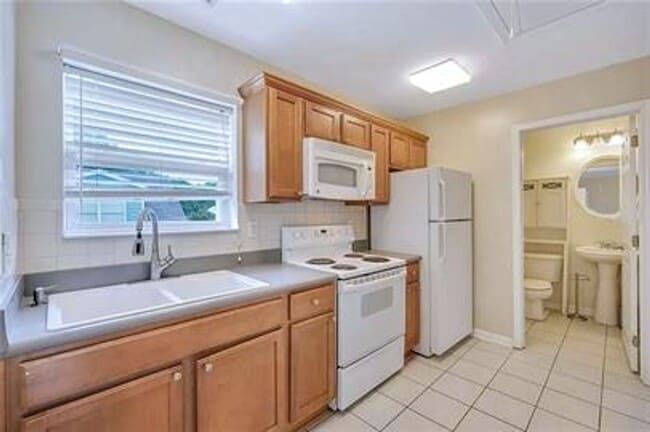 Building Photo - Welcome to University Park