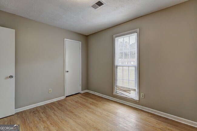 Building Photo - 2389 Old Rex Morrow Rd