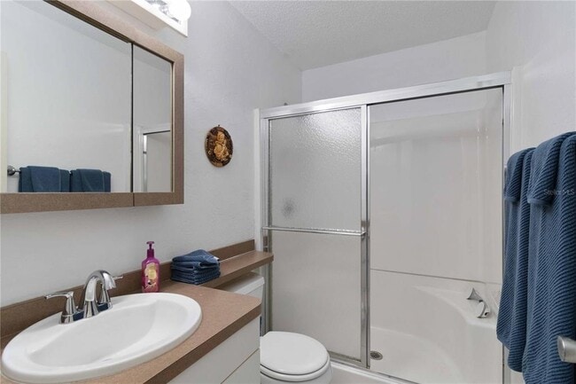 Building Photo - 6215 Green View Cir