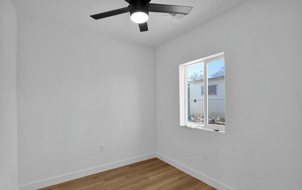 Building Photo - Newly Renovated 2 Bedroom, 1 Bath, with St...