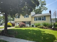 Building Photo - 302 Foxwood Rd
