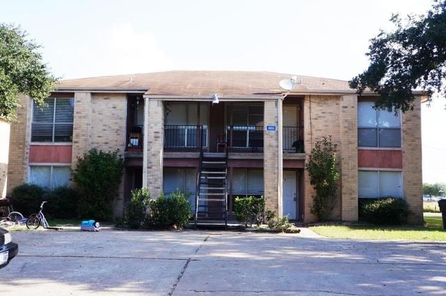 Primary Photo - Heritage Square Apartments