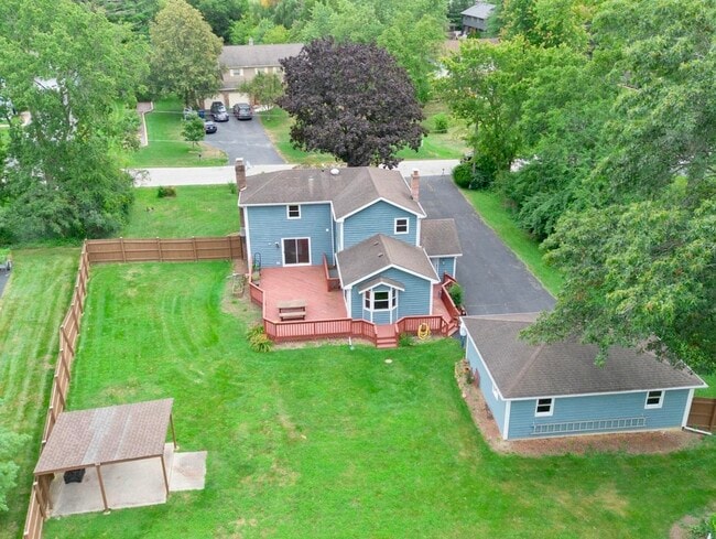 Building Photo - 8S492 Bell Dr