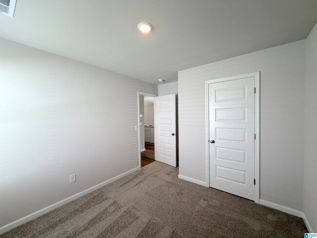 Building Photo - 360 TIMBER Pass