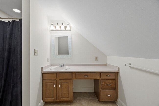 Building Photo - 150 Summer St