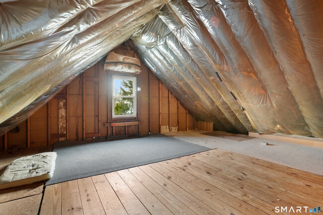 Building Photo - 56 Beaver Brook Rd