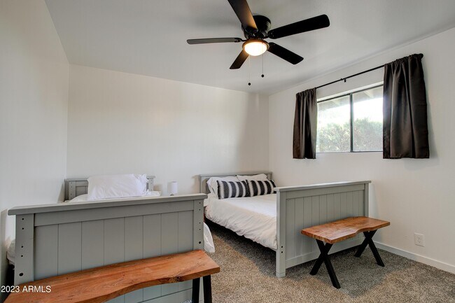 Building Photo - 1201 E Northview Ave