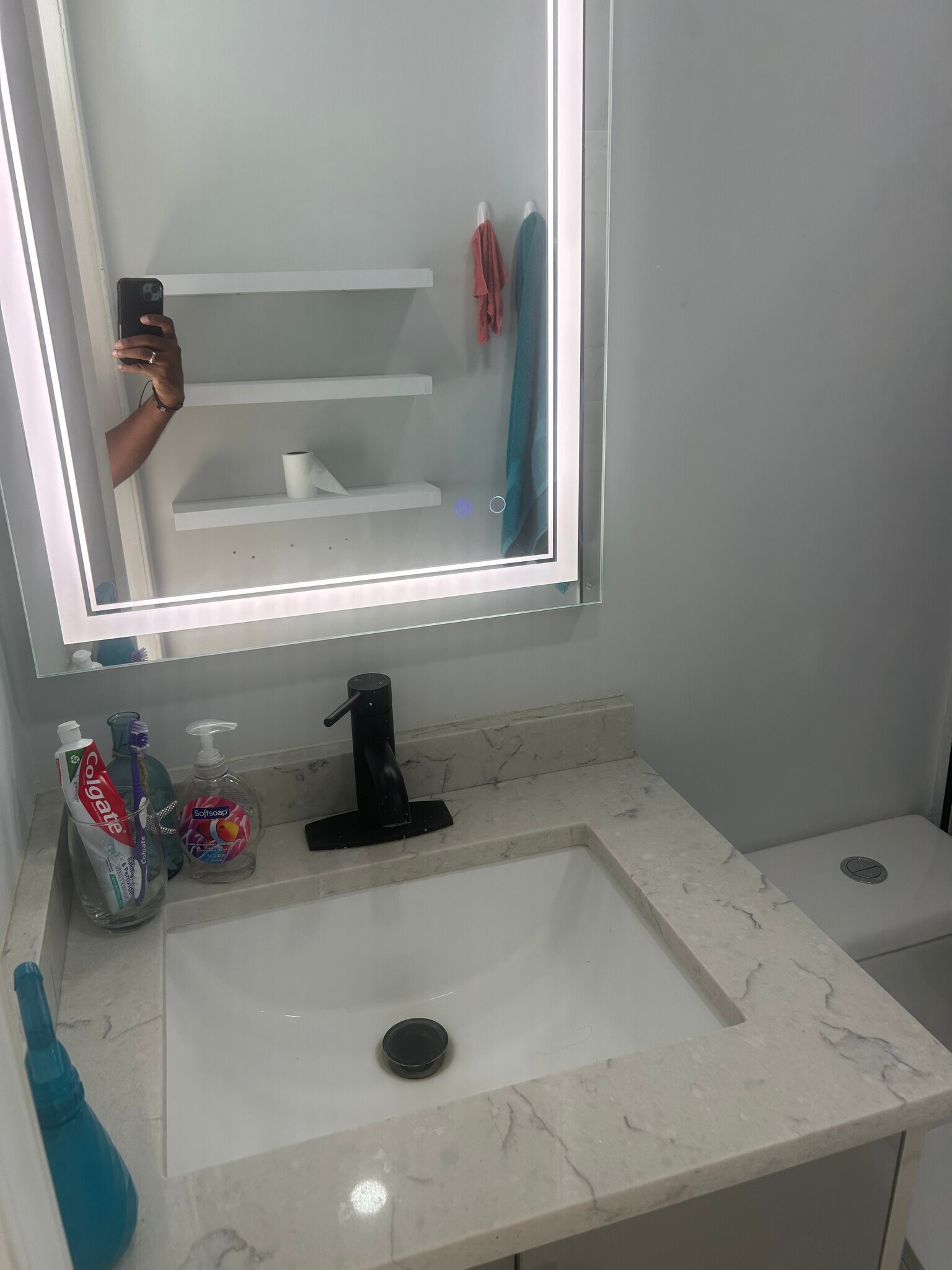 Bathroom - 2463 Lincoln St