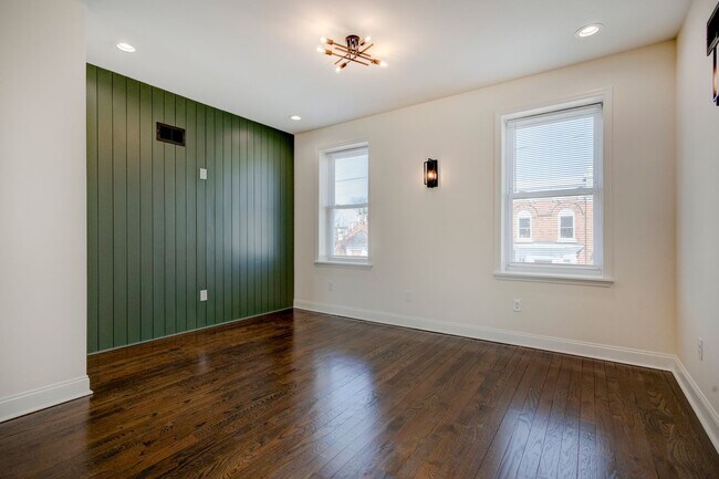 Building Photo - Newly Renovated 6 Bedrooms / 4 Bathrooms at Norris St