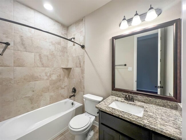 Building Photo - 3018 Diego Dr