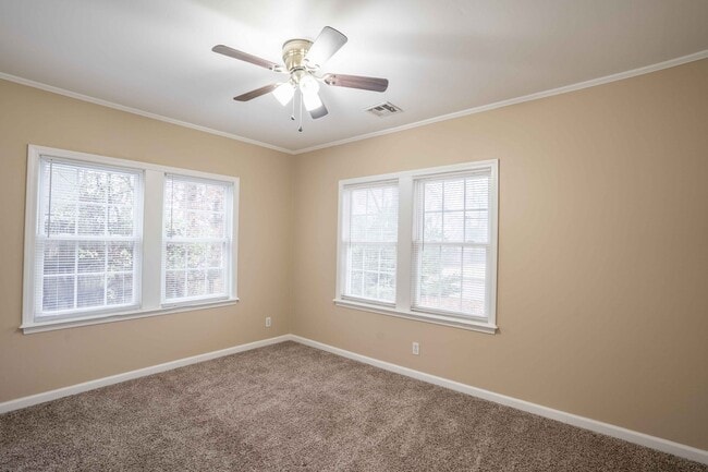 Building Photo - Great Location 2 Bed 1 Bath Home for Rent