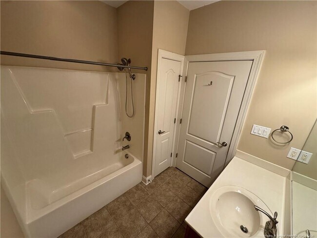 Building Photo - 210 Fountainhead Ln