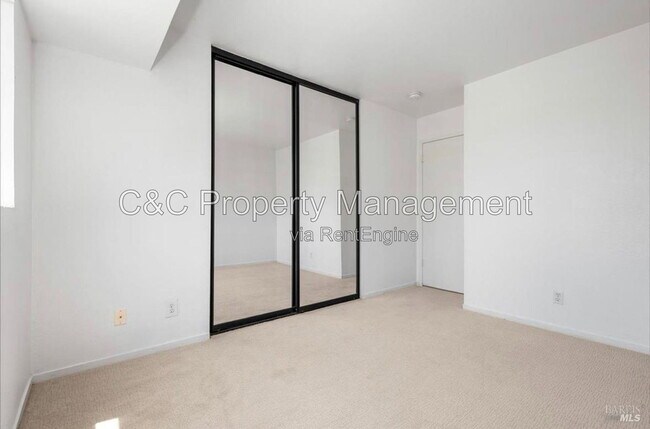 Building Photo - 192 Agua Caliente Rd W