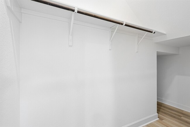 Building Photo - 5511 Orangery Ln