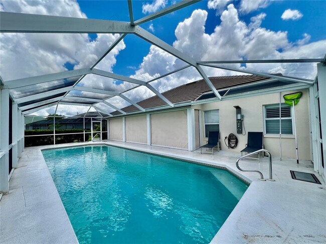 Building Photo - 4061 King Tarpon Dr