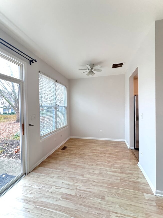 Building Photo - 2350 Sheehan Dr