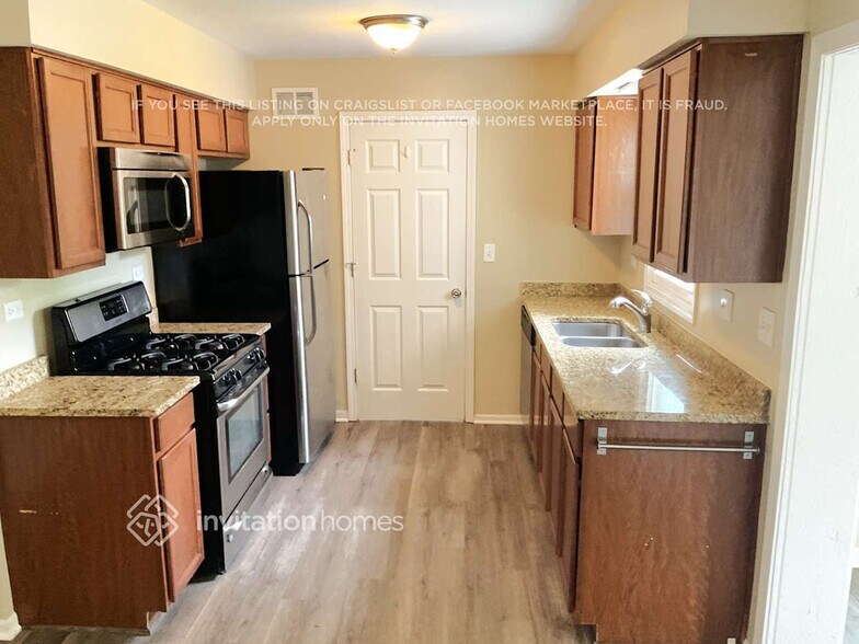 Building Photo - 735 Burr Oak Dr